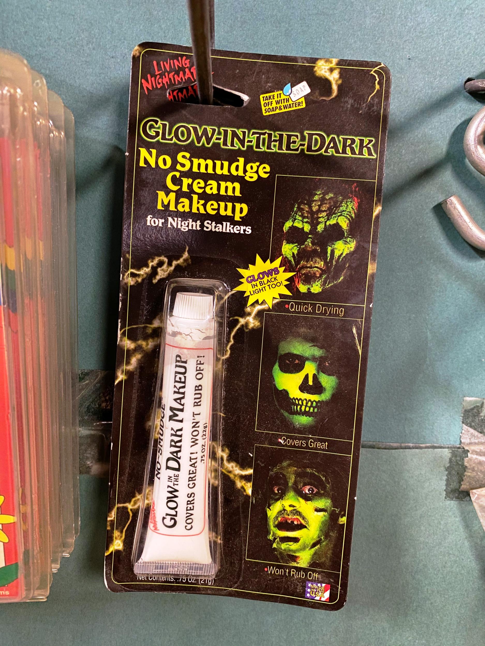 Glow in the Dark No Smudge Cream Makeup by HalloweenStore.com