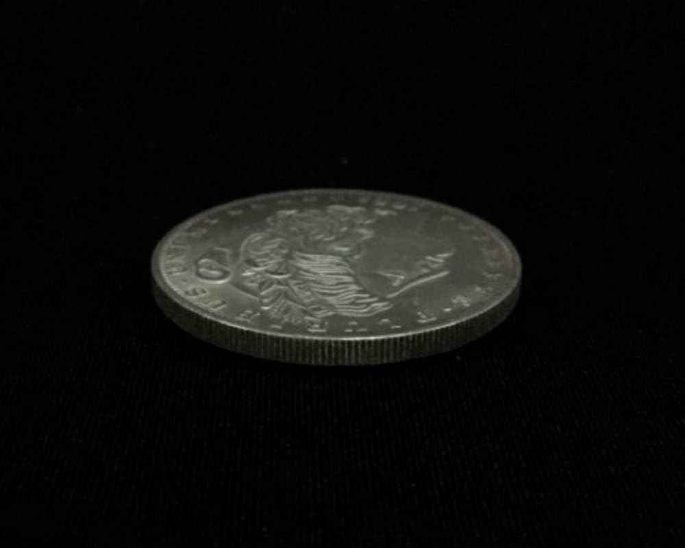 blue-ther Triad Coins (Morgan Gimmick) Magic Tricks Produce Vanish Change Three Coin Magic Close Up Illusions Gimmick Props Mentalism Fun