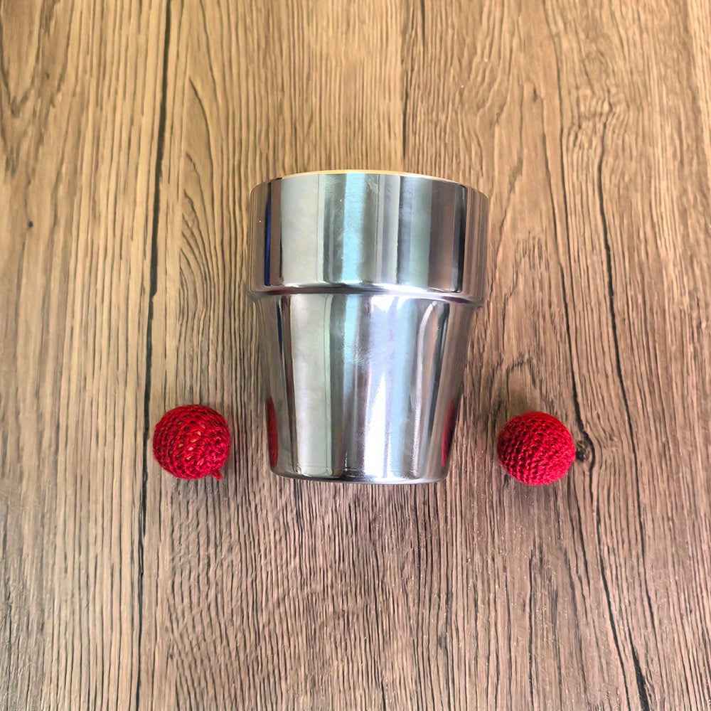 Magic Cup Magic Prop Set - The Color of the Storage Bag Is Random - Comes with a Special Red Ball and an Ordinary Red Ball, Achieving the Amazing Effect of the Red Ball Freely Passing Through the Cup Wall. The Effect Is Stunning, and the Performance