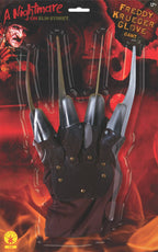 A Nightmare on Elm Street: Freddy Krueger Plastic Quality Glove by HalloweenStore.com