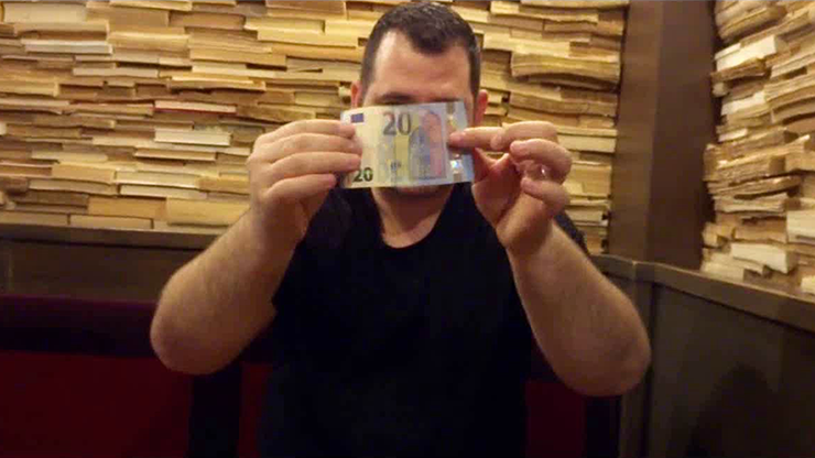 Money Switch by Mickael Chatelain - Trick by Murphy's Magic Supplies, Inc.