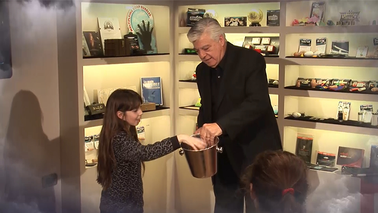 The Bucket by Iñaki Zabaletta, Greco and Vernet - DVD by Murphy's Magic Supplies, Inc.