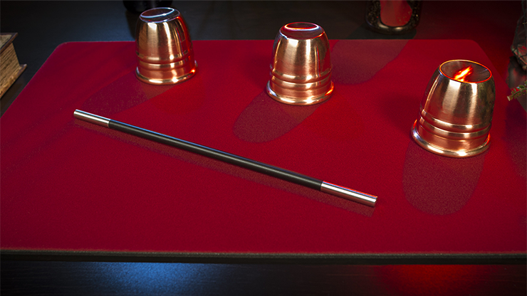 Standard Close-Up Pad 16X23 (Red) by Murphy's Magic Supplies - Trick by Murphy's Magic Supplies, Inc.
