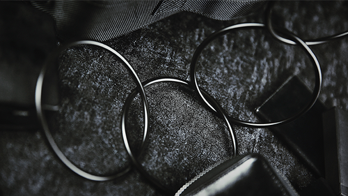4" Linking Rings (Black) by TCC - Trick by Murphy's Magic Supplies, Inc.