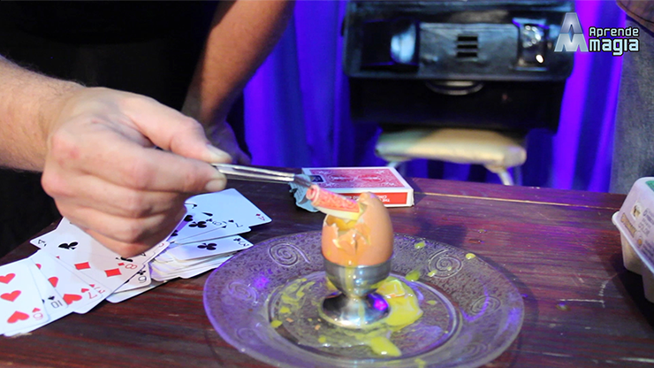 THE CARD INTO THE EGG (Gimmicks and Online Instructions) by Alan Alfredo Marchese and Aprendemagia by Murphy's Magic Supplies, Inc.