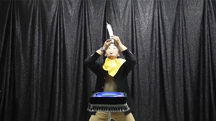 Edible Balloon by Victor Voitko (Gimmick and Online Instructions) - Trick by Murphy's Magic Supplies, Inc.