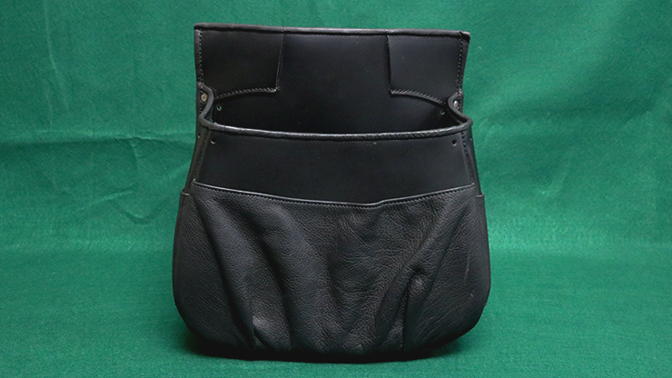 BUSKER POUCH by The Ambitious Card by Murphy's Magic Supplies, Inc.