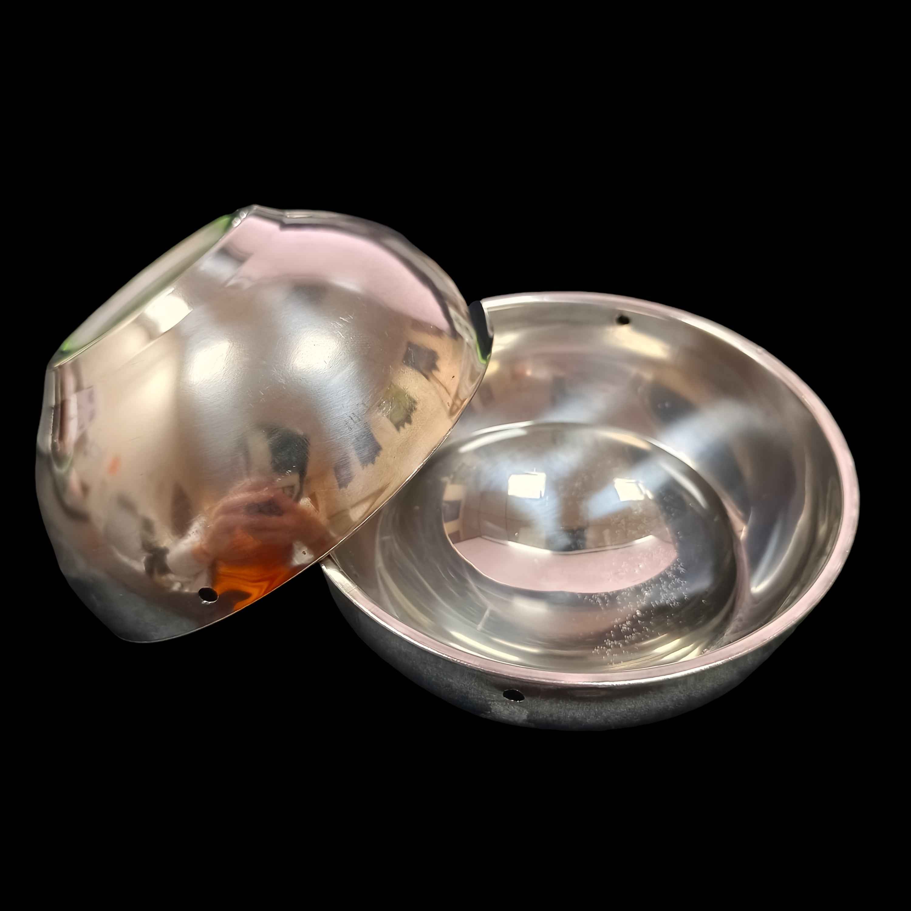 A Set of Stainless Steel Bowls, Where The Empty Ones Create Water - Double Bowls Transform Into Wine, And The Empty Ones Spill Water, Used As Magic Props for Street Performances