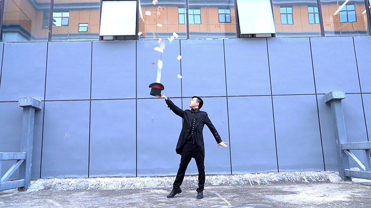 THE ROCKET Card Fountain RIGHT HANDED (Wireless Remote Version) by Bond Lee by Murphy's Magic Supplies, Inc.
