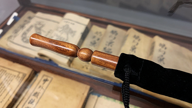 Wooden wand PRO (Standard Brown) by Harry He & Bacon Magic by Murphy's Magic Supplies, Inc.