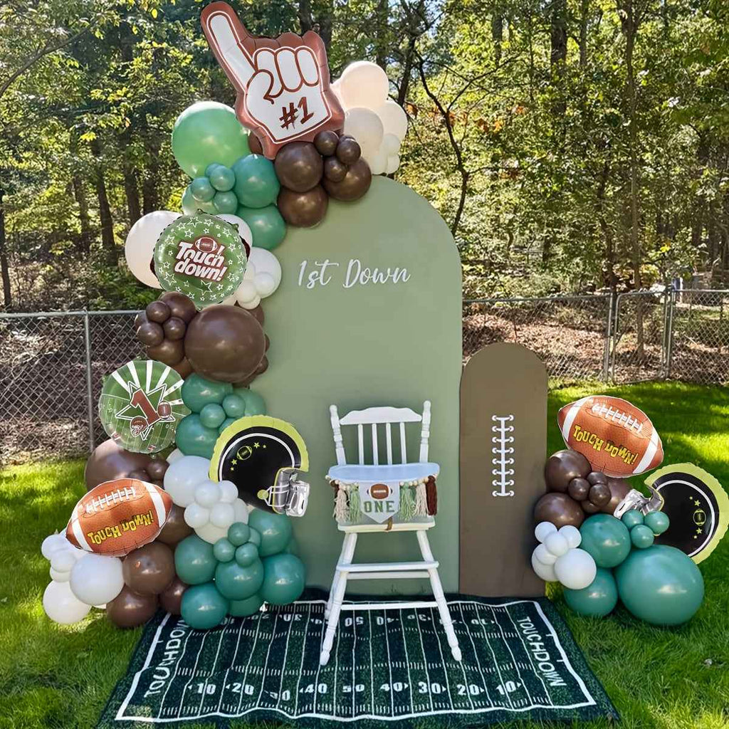 7pcs Super Football Balloon Set, Including a Football And Helmet Foil Balloons, Suitable for Event Atmosphere Decoration, Fan Props, Rugby Matches, And Spectators