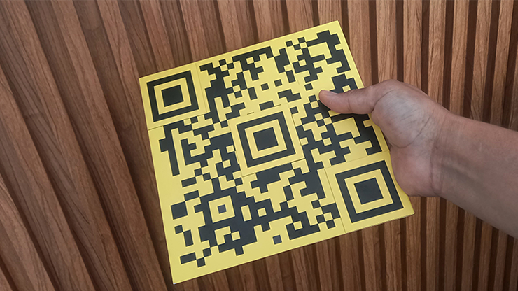 Multi QR by Pilato by Murphy's Magic Supplies, Inc.