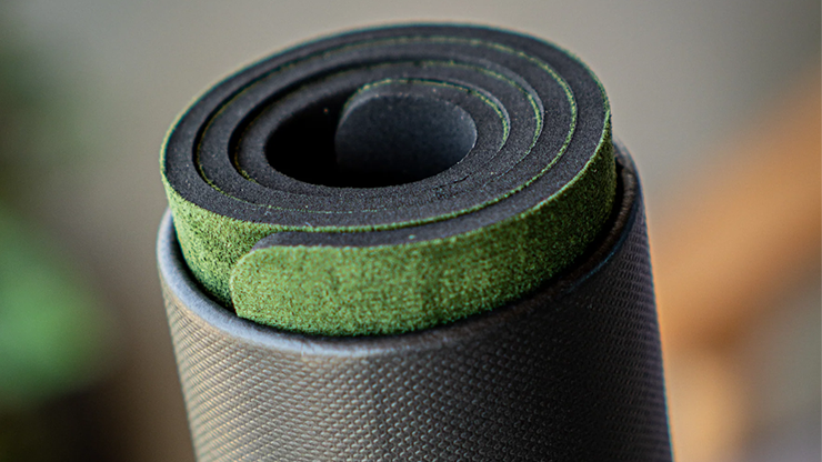 The DMC Luxury Close-Up Pad by Murphy's Magic Supplies, Inc.