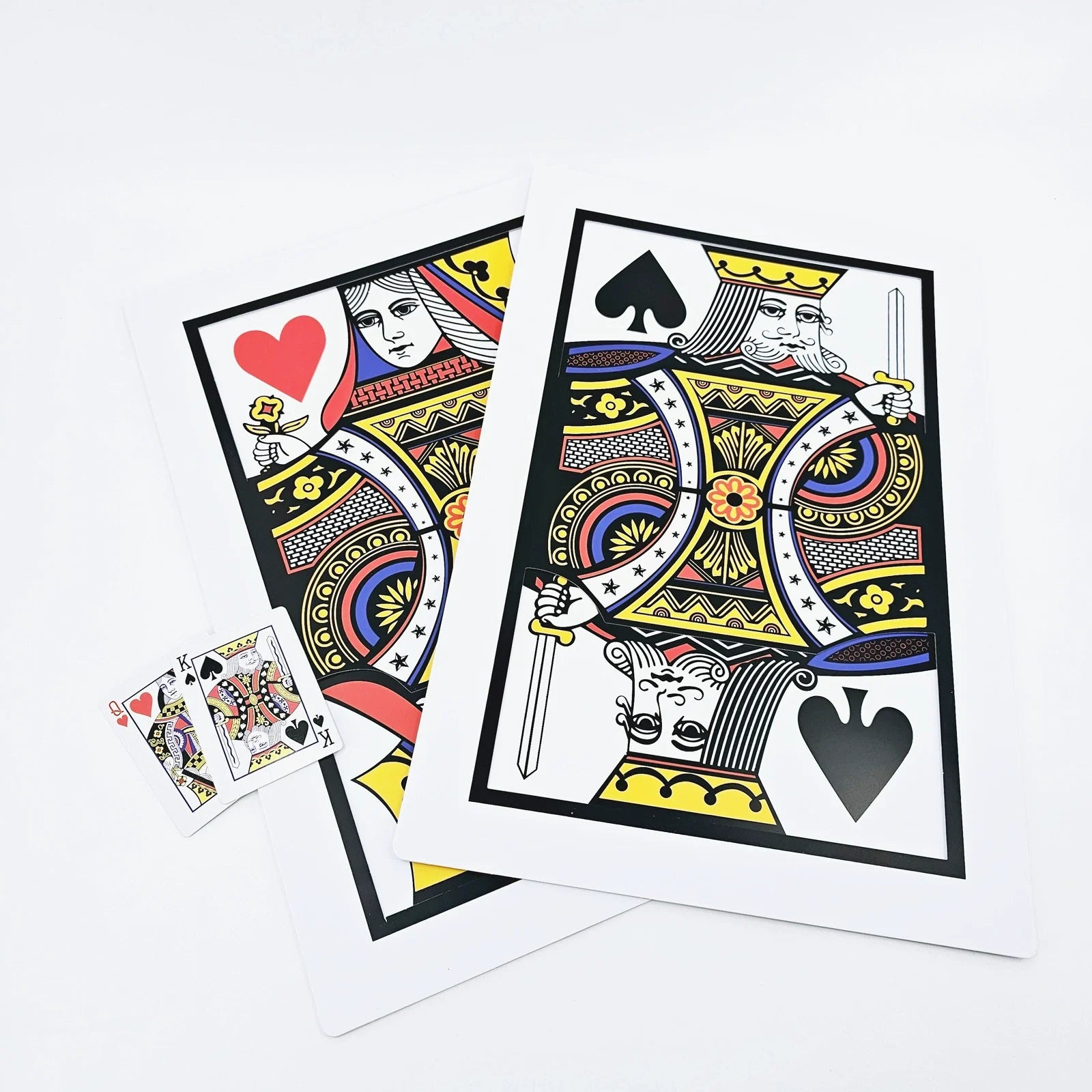High Quality Pvc Material 1 PC Three Card Monte (Q, K) 45*30cm,Magic Tricks,Classic,Illusions,Stage Magic,Fun,Magic Show