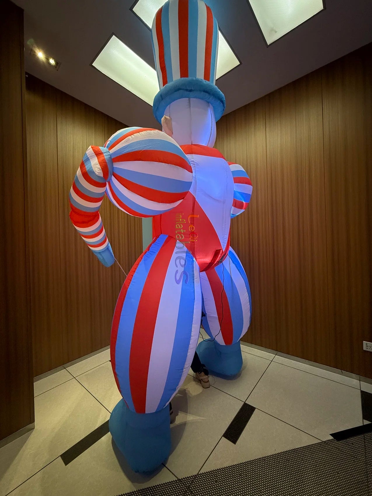 Blow up Circus Joker Puppets Walking Inflatable Clown Puppet Costume Led Lighting Inflatable Puppets for Parade