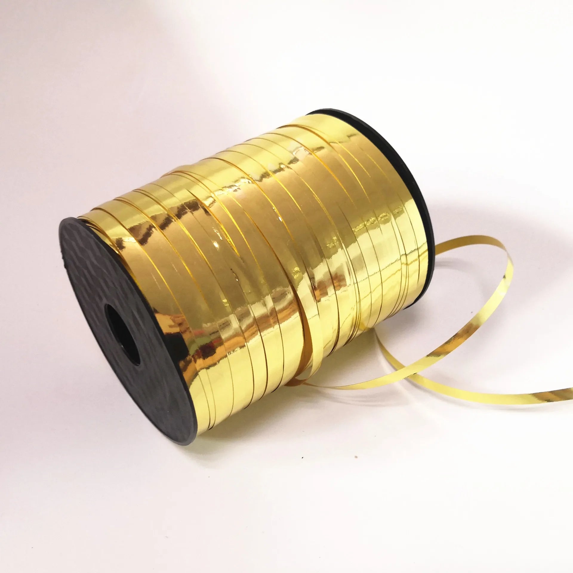 500 Yards Shiny Metallic Gold Crimped Curling Ribbon Balloon String Roll for Gift Wrapping Party Promotional Party Supplies