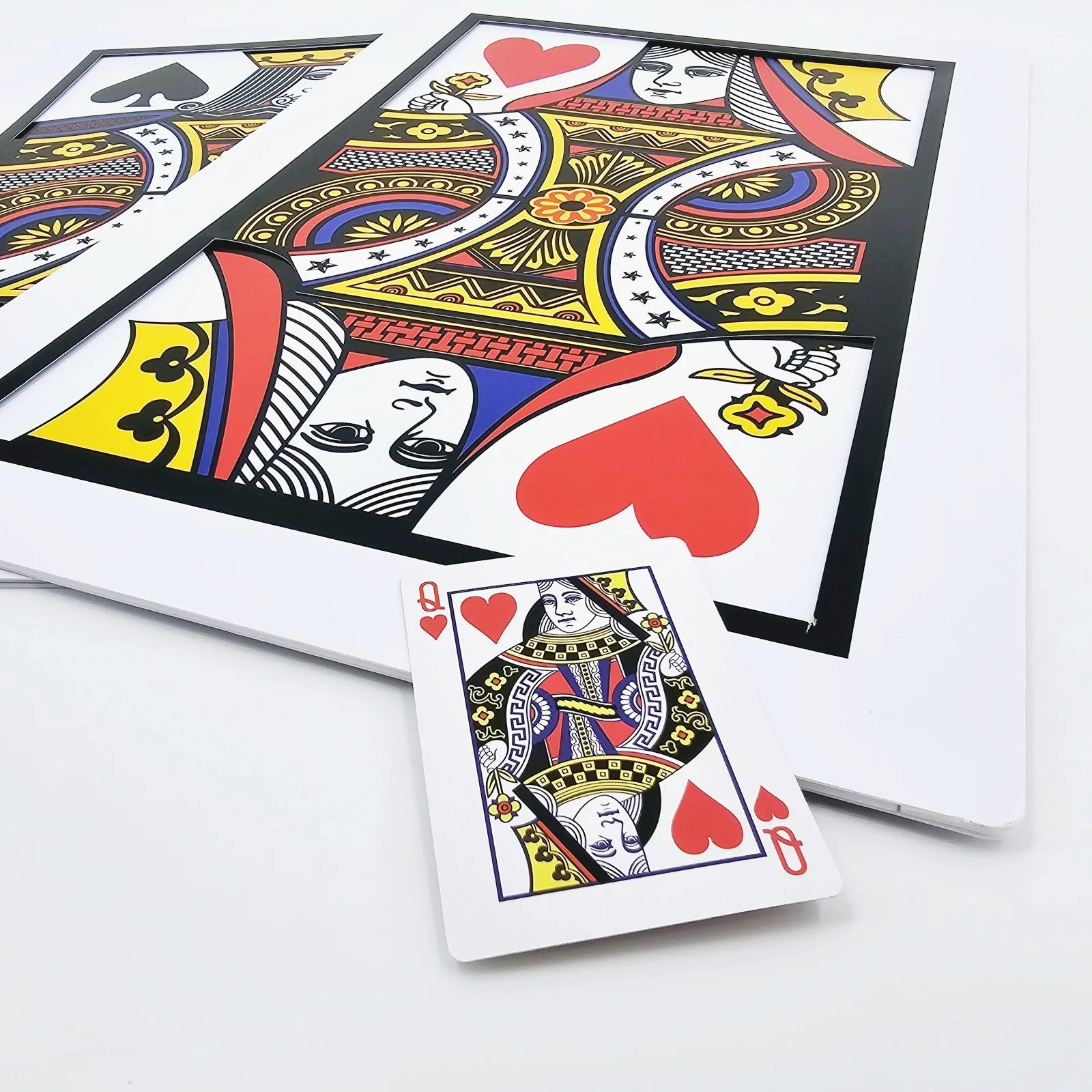 High Quality Pvc Material 1 PC Three Card Monte (Q, K) 45*30cm,Magic Tricks,Classic,Illusions,Stage Magic,Fun,Magic Show