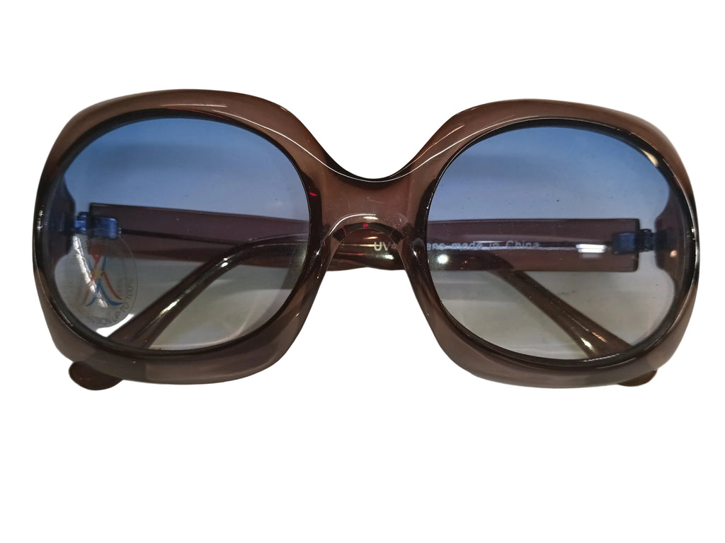 Retro Square Sunglasses by HalloweenStore.com