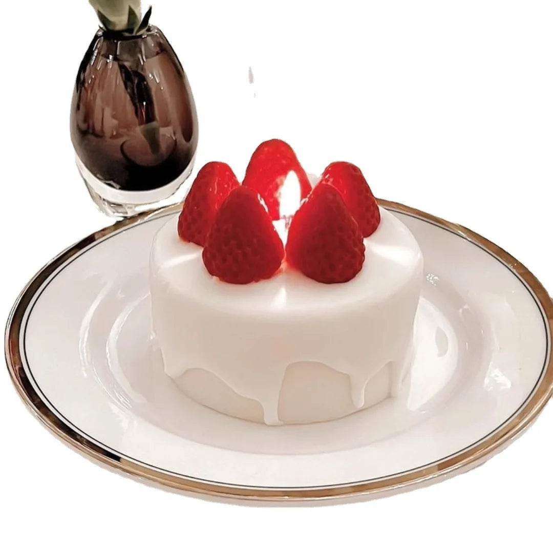 Romantic Candles Handmade Strawberry Cake Scented Candle Luxury Decoration Candle Birthday Decor Wedding Guest Gift Candles