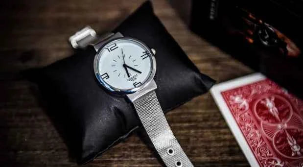 Watch This (Include Watch) Magic Tricks Playing Card Change To Watch Close Up Street Illusion Gimmick Mentalism Magia Toys
