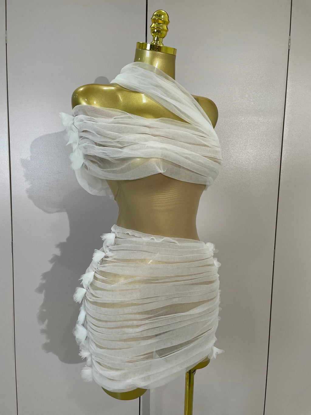 Vintage-Inspired White One-Shoulder Mesh Party Dress