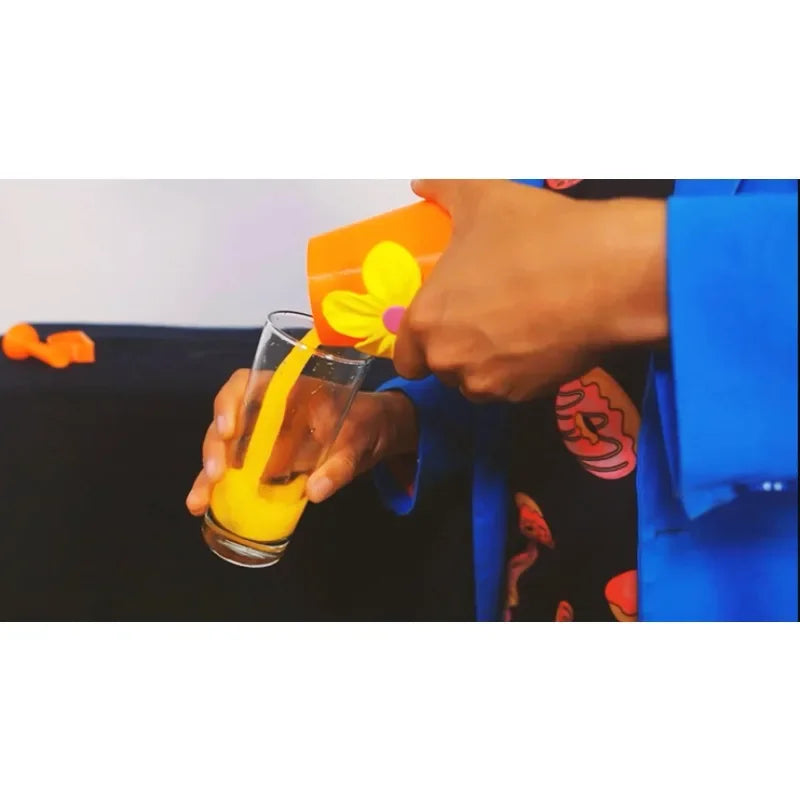 Comedy Watering Can by Mago Flash Magic Trick Stage & Parlor Illusion Gimmick Kids Show Balloon Performer Prop - Big Tim's Magic Emporium