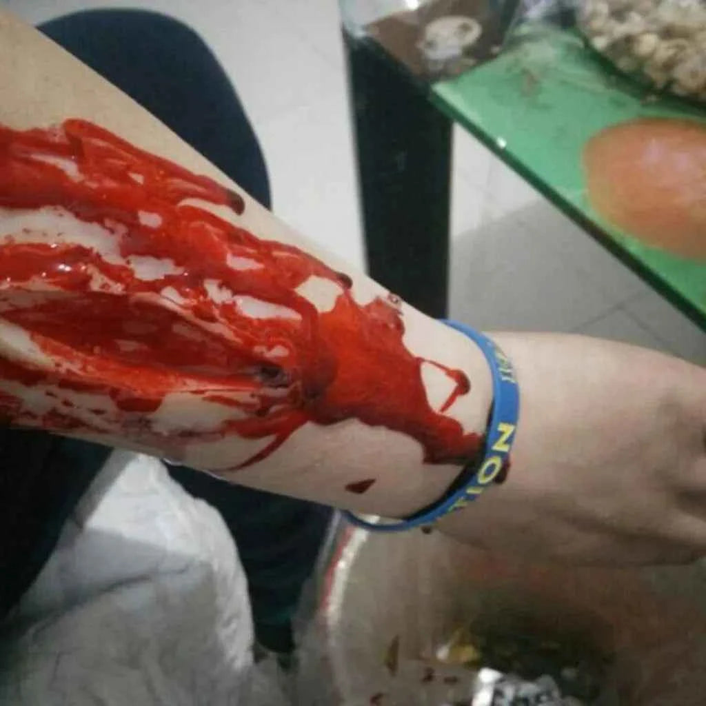 30/60/100ML Halloween Props Plasma Horror Fake Blood Gel Props Halloween Emulation Makeup Blood Cosplay Prank Fake Blood Props
