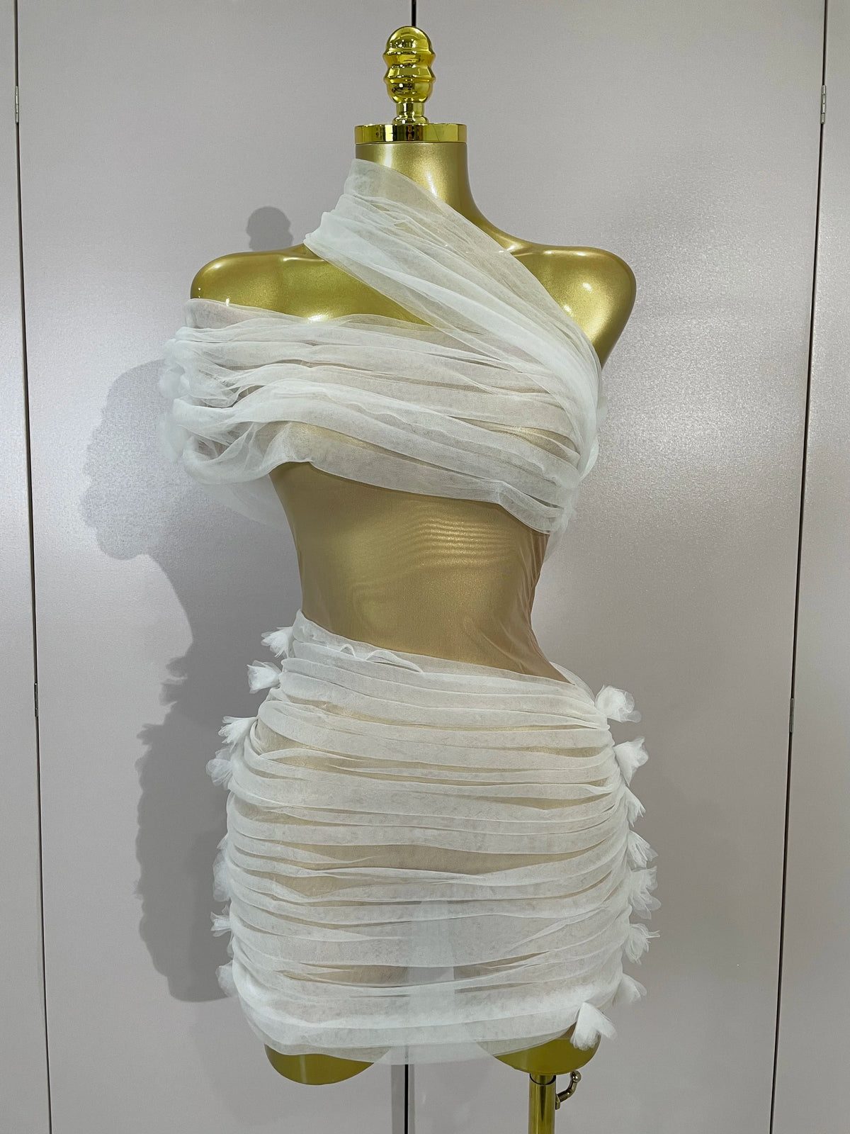 Vintage-Inspired White One-Shoulder Mesh Party Dress