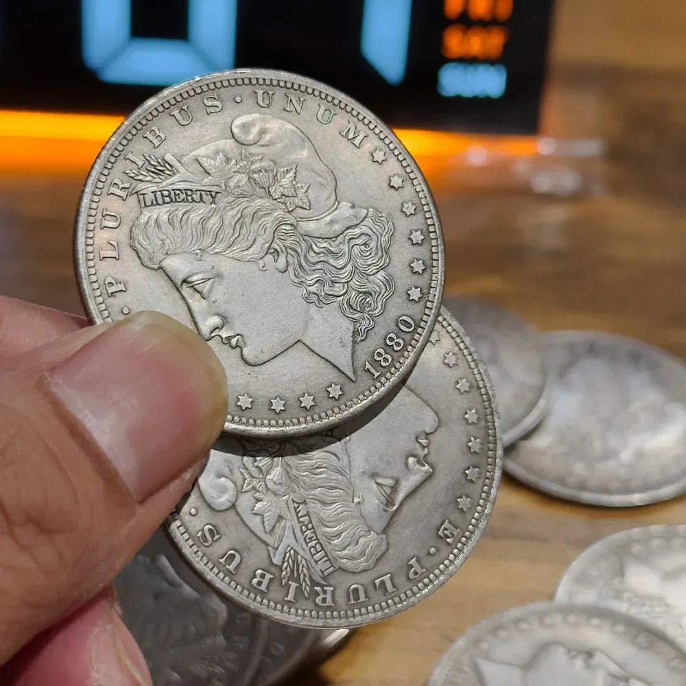 1 Pcs Steel Morgan Dollar (3.8cm Dia) Magic Tricks Can Be Sucked Props Accessorie Used Appearing/Disappearing Coin Magie