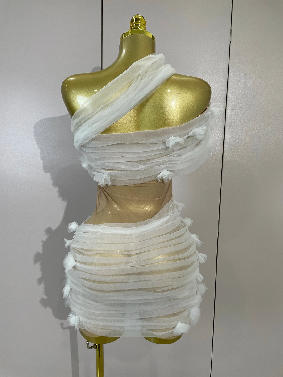 Vintage-Inspired White One-Shoulder Mesh Party Dress