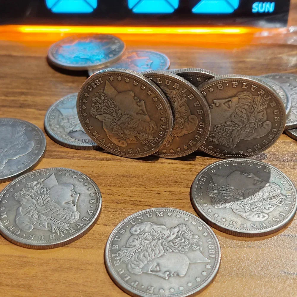 1 Pcs Steel Morgan Dollar (3.8cm Dia) Magic Tricks Can Be Sucked Props Accessorie Used Appearing/Disappearing Coin Magie