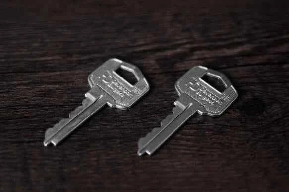 The Key By Wayne Dobson Silver (Gimmicks and Online Instructions) Close Up Magic Tricks Illusions Fun Magic Street Magia Toys
