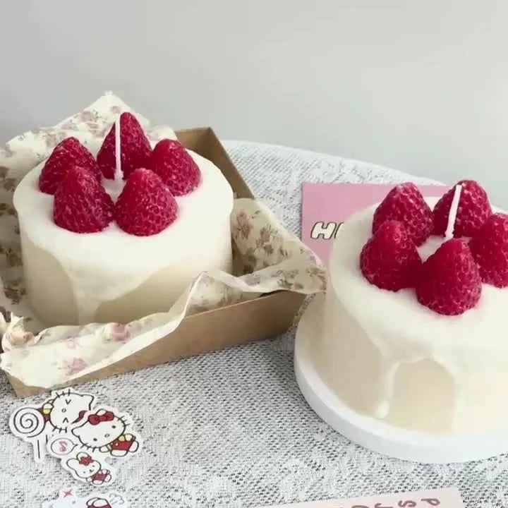 Romantic Candles Handmade Strawberry Cake Scented Candle Luxury Decoration Candle Birthday Decor Wedding Guest Gift Candles