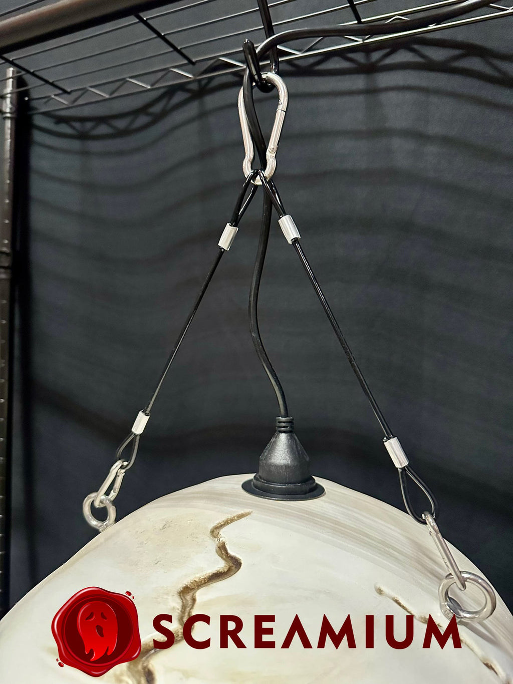 Giant Skull Pendant Lantern Prop 20-Inch-Tall Waterproof Outdoor Halloween Decoration