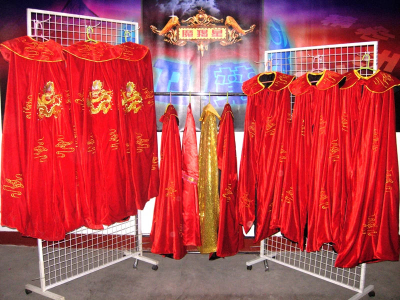 Authentic Sichuan Opera face-changing costumes face props clothes teaching Sichuan face-changing 13 masks