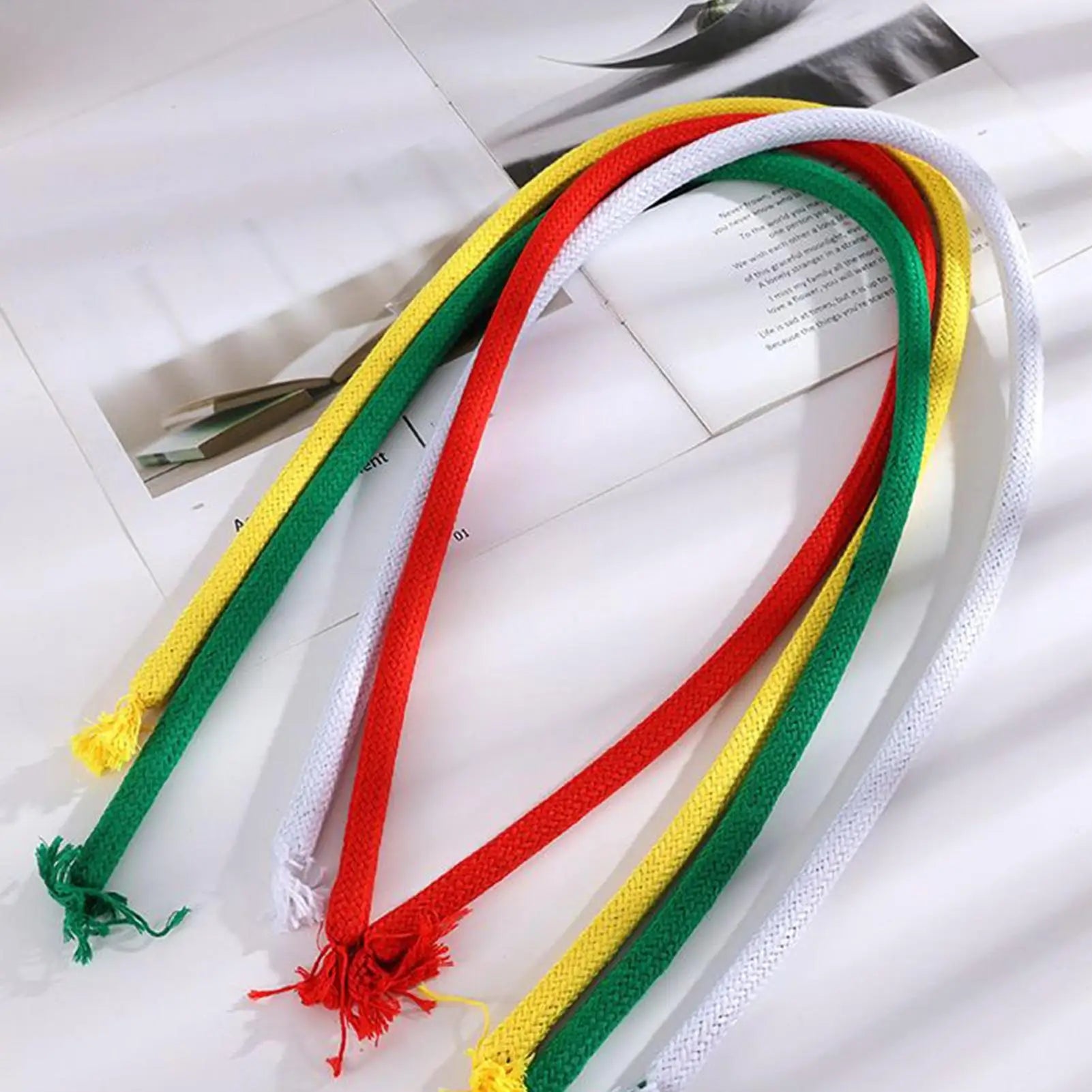 Magic Rope Optical Illusion Gimmick Tool for Tricks Creative Magic Tricks Funny Rope Easy to Do Magic Shows Magic Prop - Big Tim's Magic Emporium