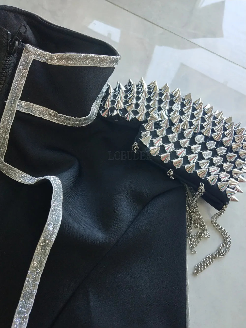 Black Rivet Chain Epaulet Cloak Showgirl Bodysuit Set – Glamour Stage Performance Costume