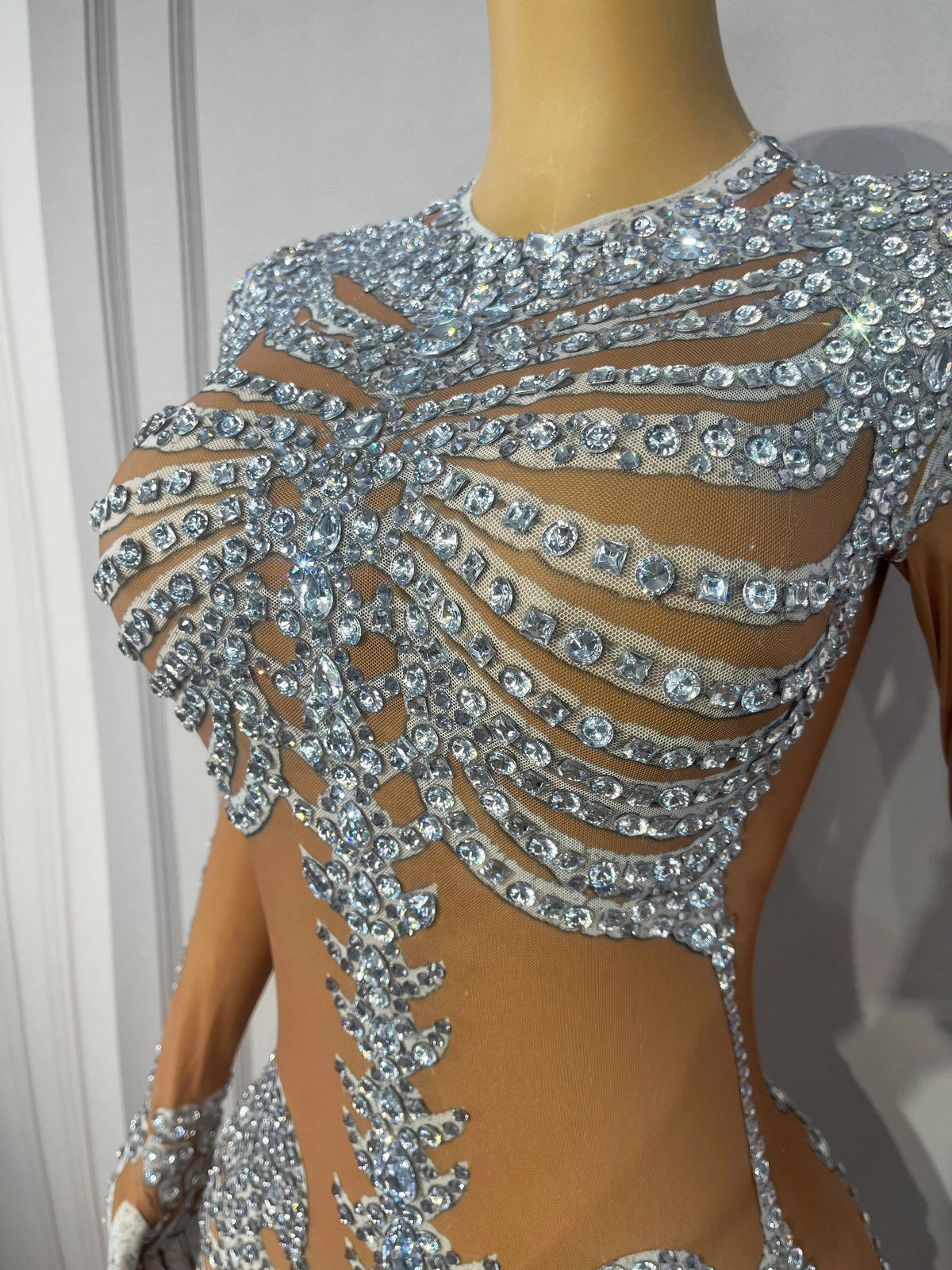 Fashion Skeleton Pattern Designed Shining Rhinestones Mesh Dress Women Halloween Party Celebrate Show Stage Outfit