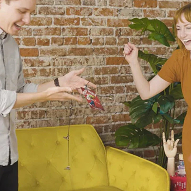 Gravity Clips Magic Tricks Close-up Street Illusions Gimmicks Mentalism Mind-Reading with a Visual Climax Card Prediction Magia