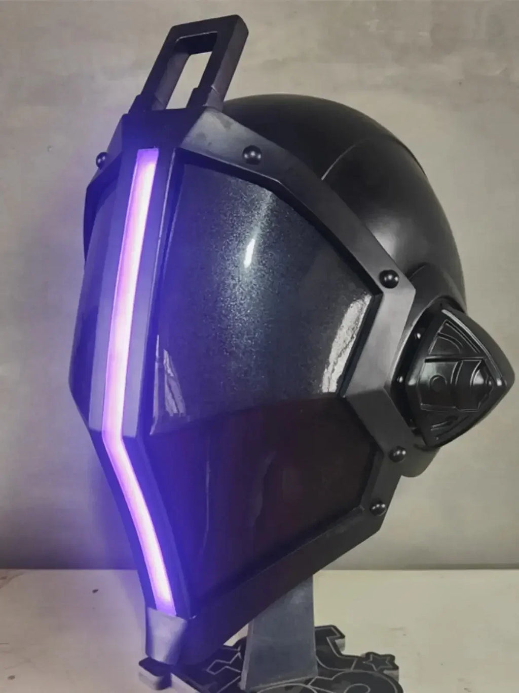 Game Anime Made Cos Abyss Bondrewd Gauntlet Cosplay Costumes Bondrewd Cospaly Tails Helmet Light Mask Halloween Adult Men Women - Big Tim's Magic Emporium