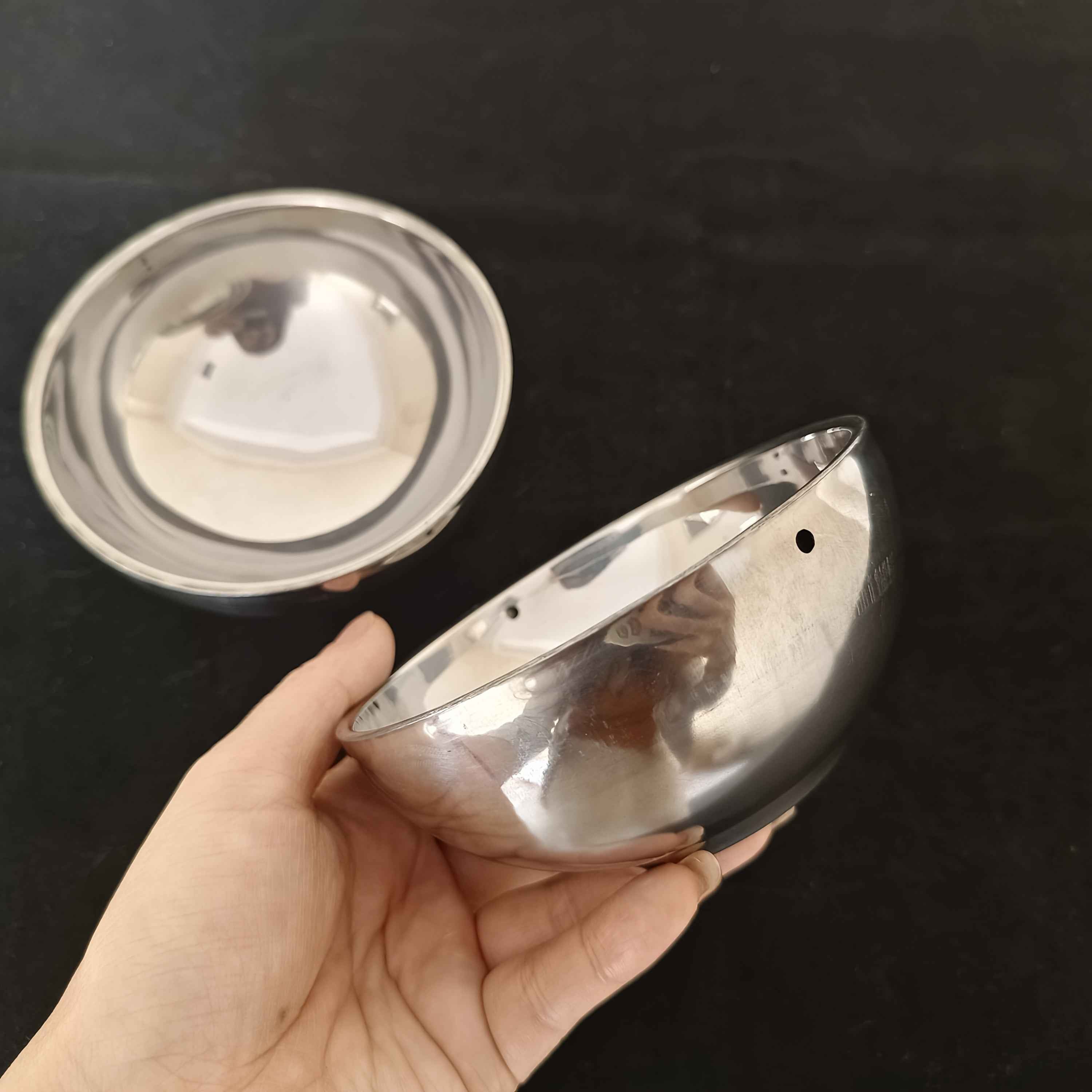 A Set of Stainless Steel Bowls, Where The Empty Ones Create Water - Double Bowls Transform Into Wine, And The Empty Ones Spill Water, Used As Magic Props for Street Performances
