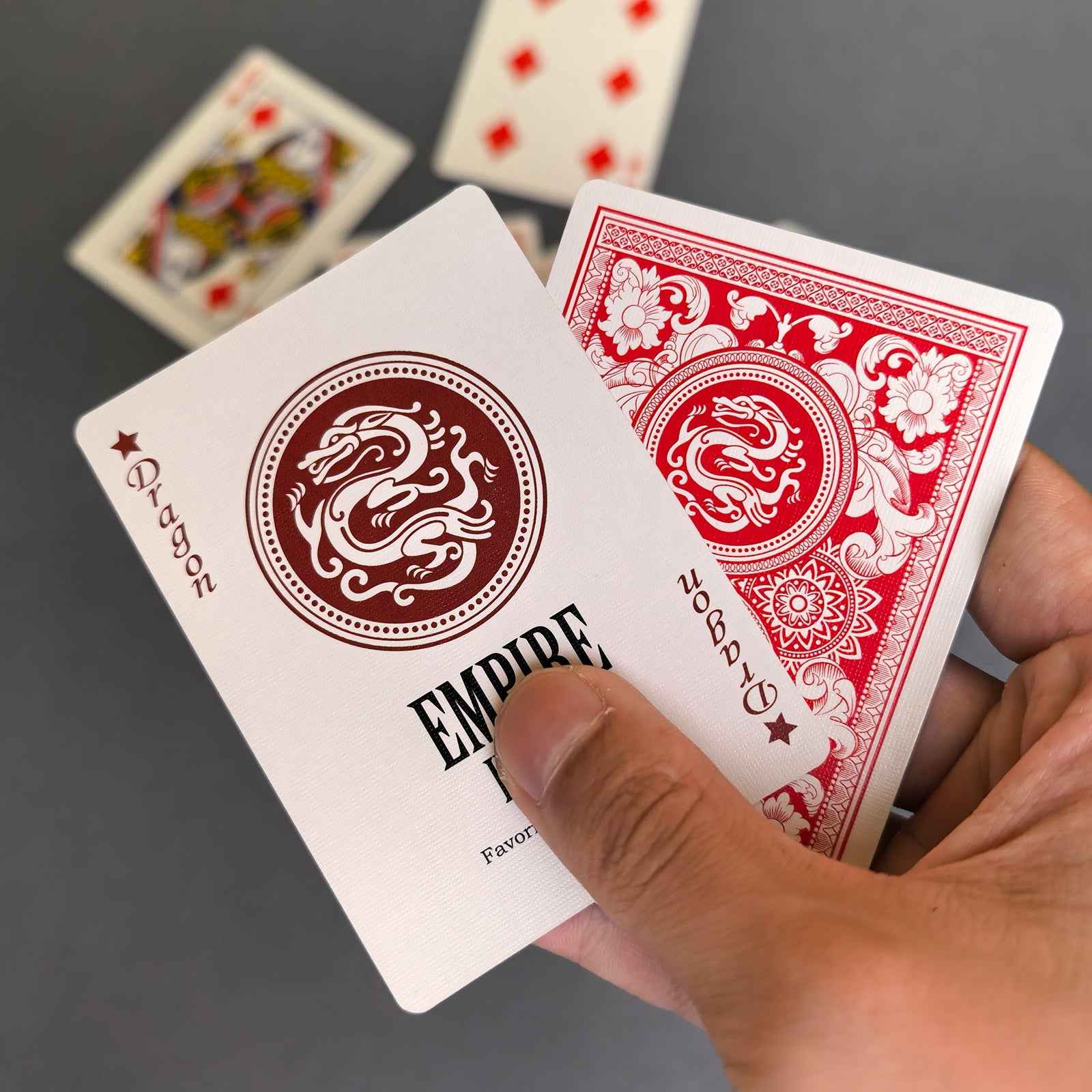 China Dragon Brand High-Quality Dragon Brand Poker Card Flourish Practice Props Exquisitely Designed Smooth Feel Performance Eye-Catching Tool