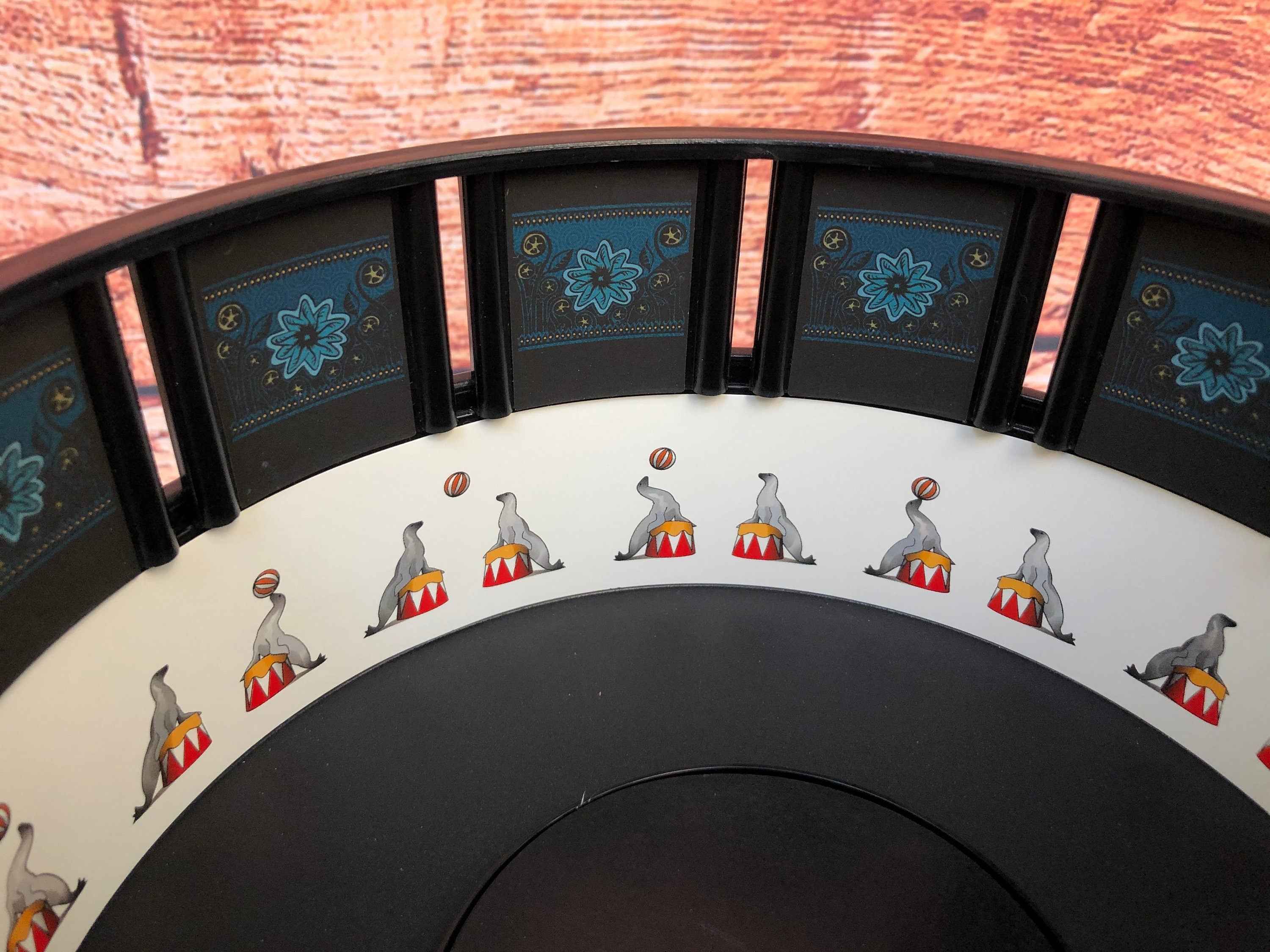 Zoetrope Animation Toy - Large | Present for Movie Lovers & Film Buffs Gift