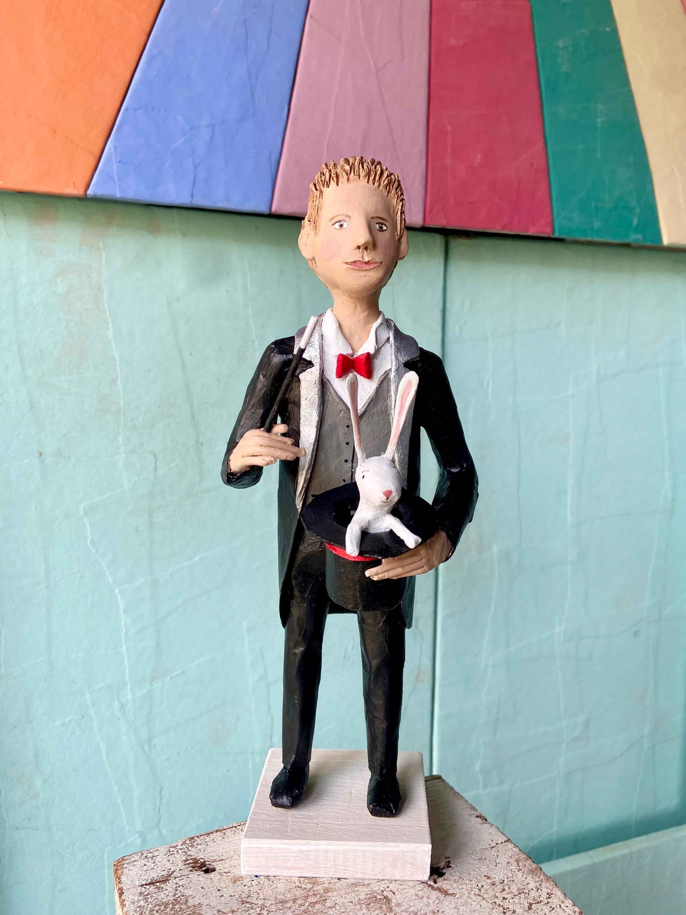 Magician with rabbit, illusionist figure, circus magician, circus sculpture collection, gift for him, circus magician miniature, magic gift, circus