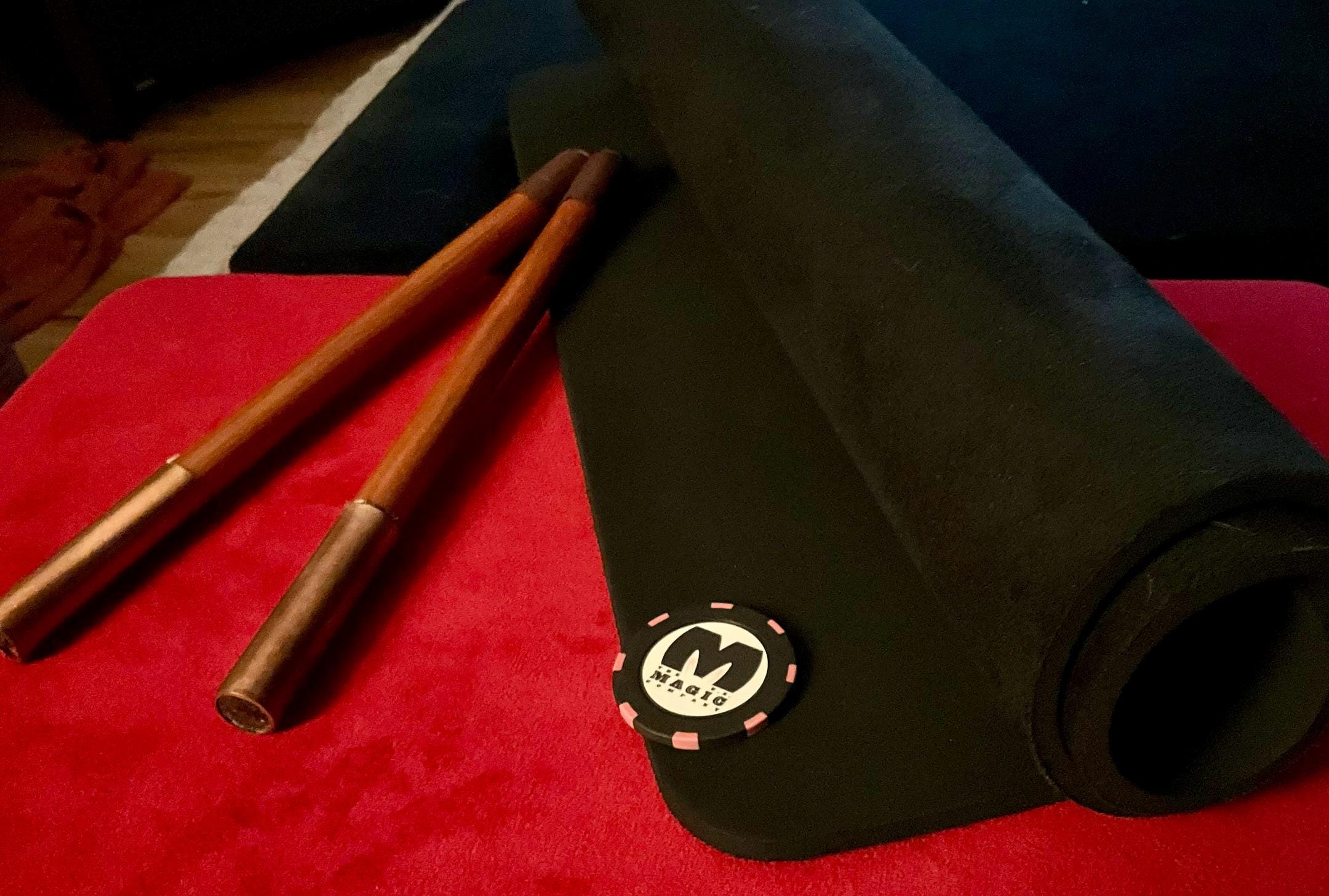 https://i.etsystatic.com/10529076/r/il/d91b0b/7045639669/il_fullxfull.7045639669_2mwz.jpg
