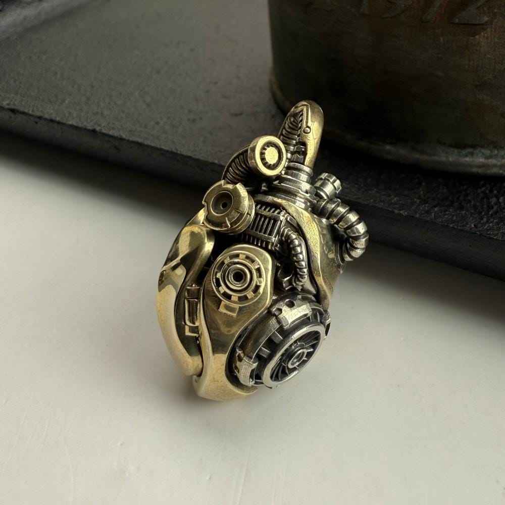 Steampunk Mechanical Heart Pendant, Kinetic Anatomical Jewelry, Gift for Engineers, Gamers