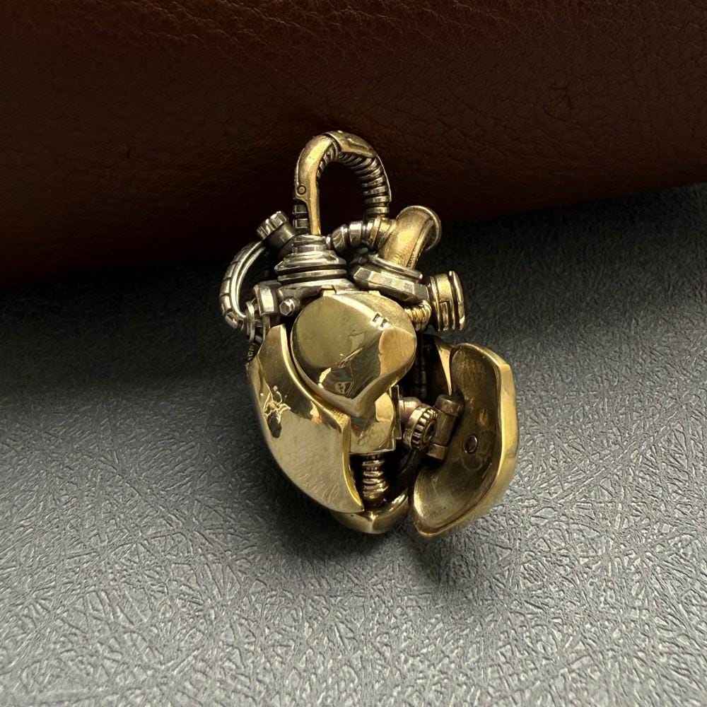 Steampunk Mechanical Heart Pendant, Kinetic Anatomical Jewelry, Gift for Engineers, Gamers