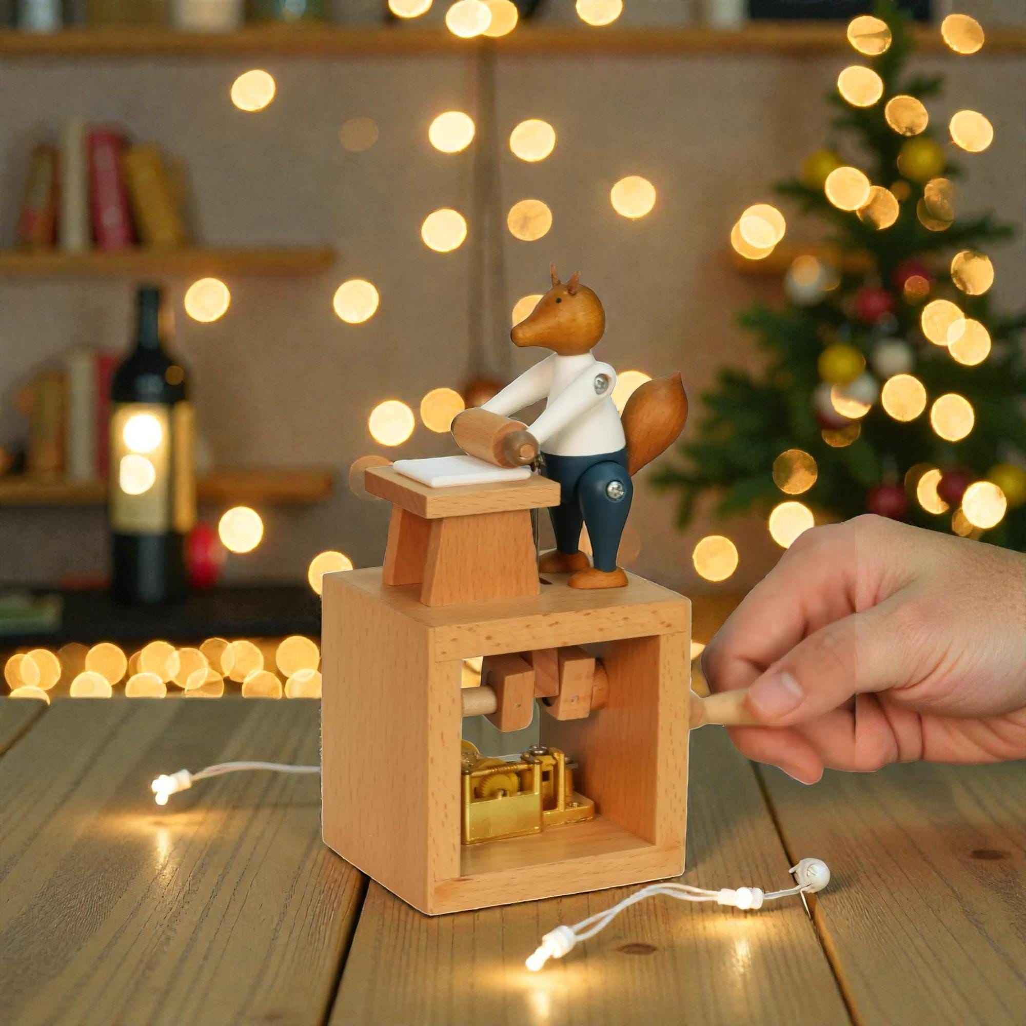 Hand Crank Fox Music Box, Beech Wood Automata, Kinetic Sculpture, Mechanical Desk Decor