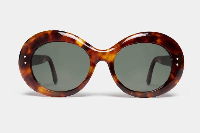 Jackie O Sunglasses by HalloweenStore.com
